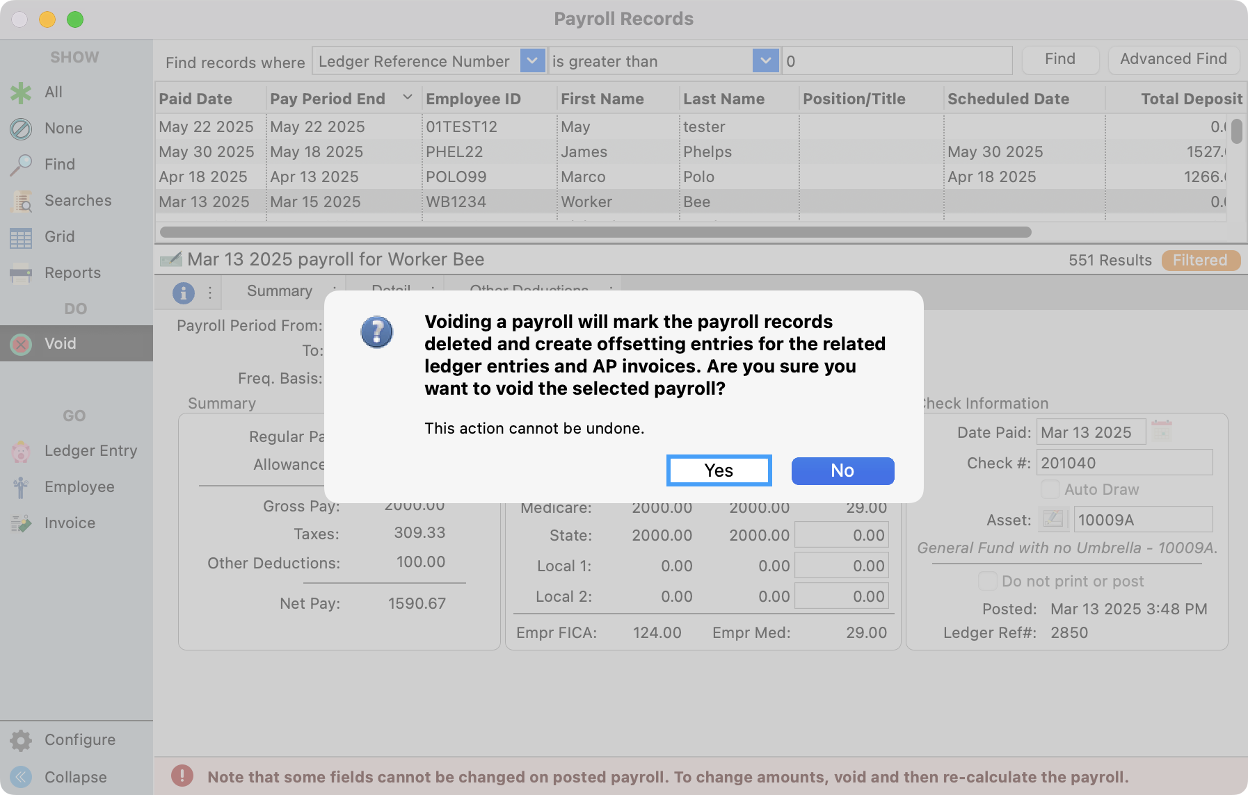Payroll Records window with pop-up explaining what will happen when the payroll record is voided. Yes is highlighted.